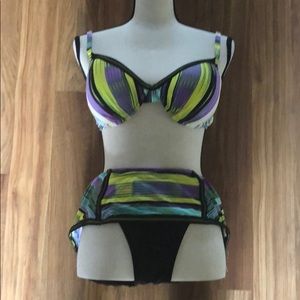 Bikini Top 38 B:C, Bottom XL